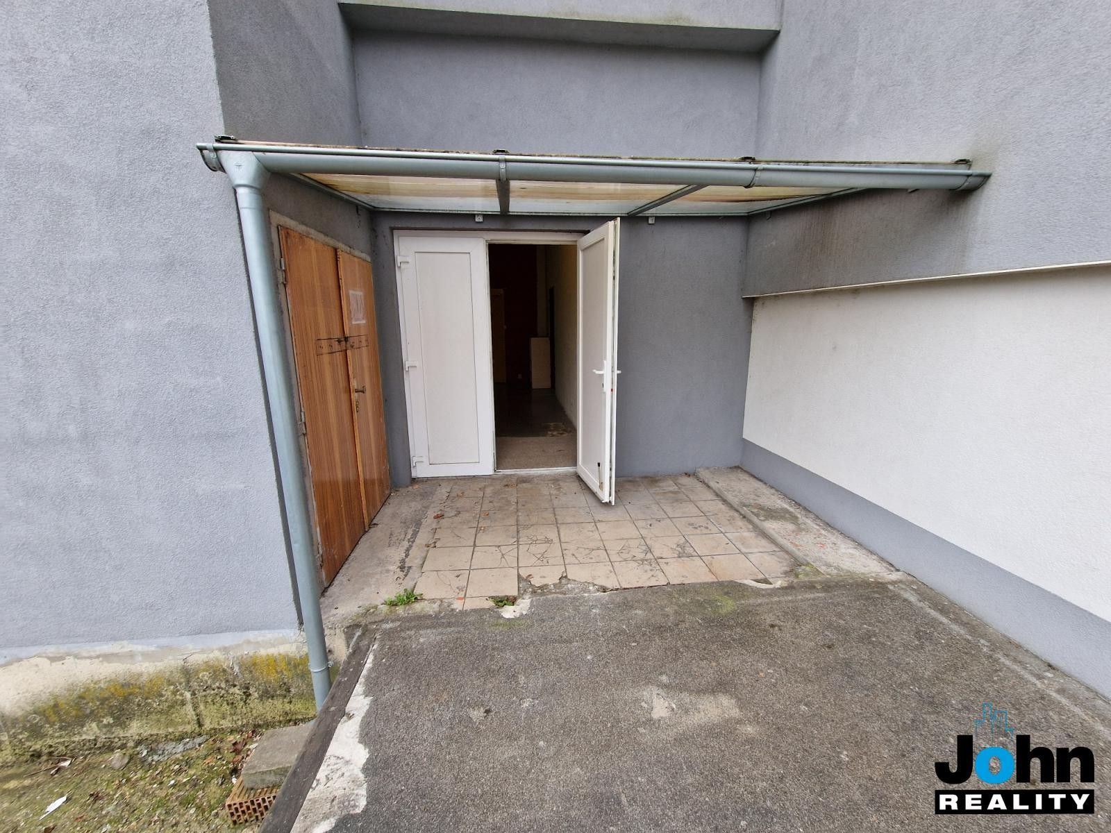 Pronájem komerčního prostoru 400 m² - foto 23