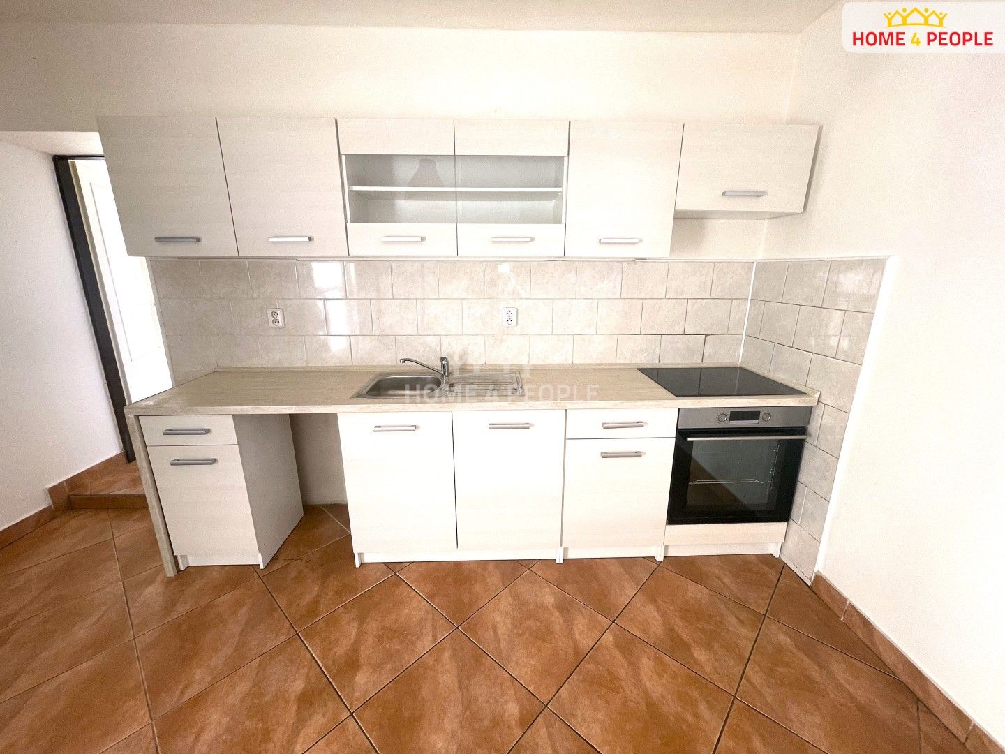 Pronájem bytu 2+1 68 m² - foto 2