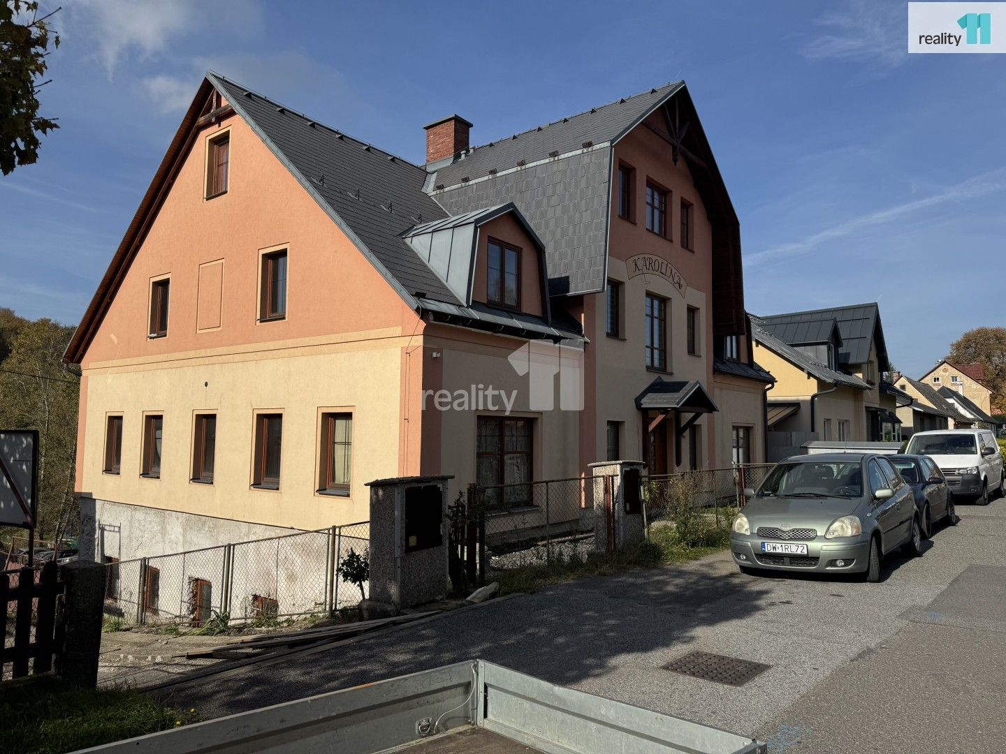 Prodej komerčního prostoru 611 m² - foto 1