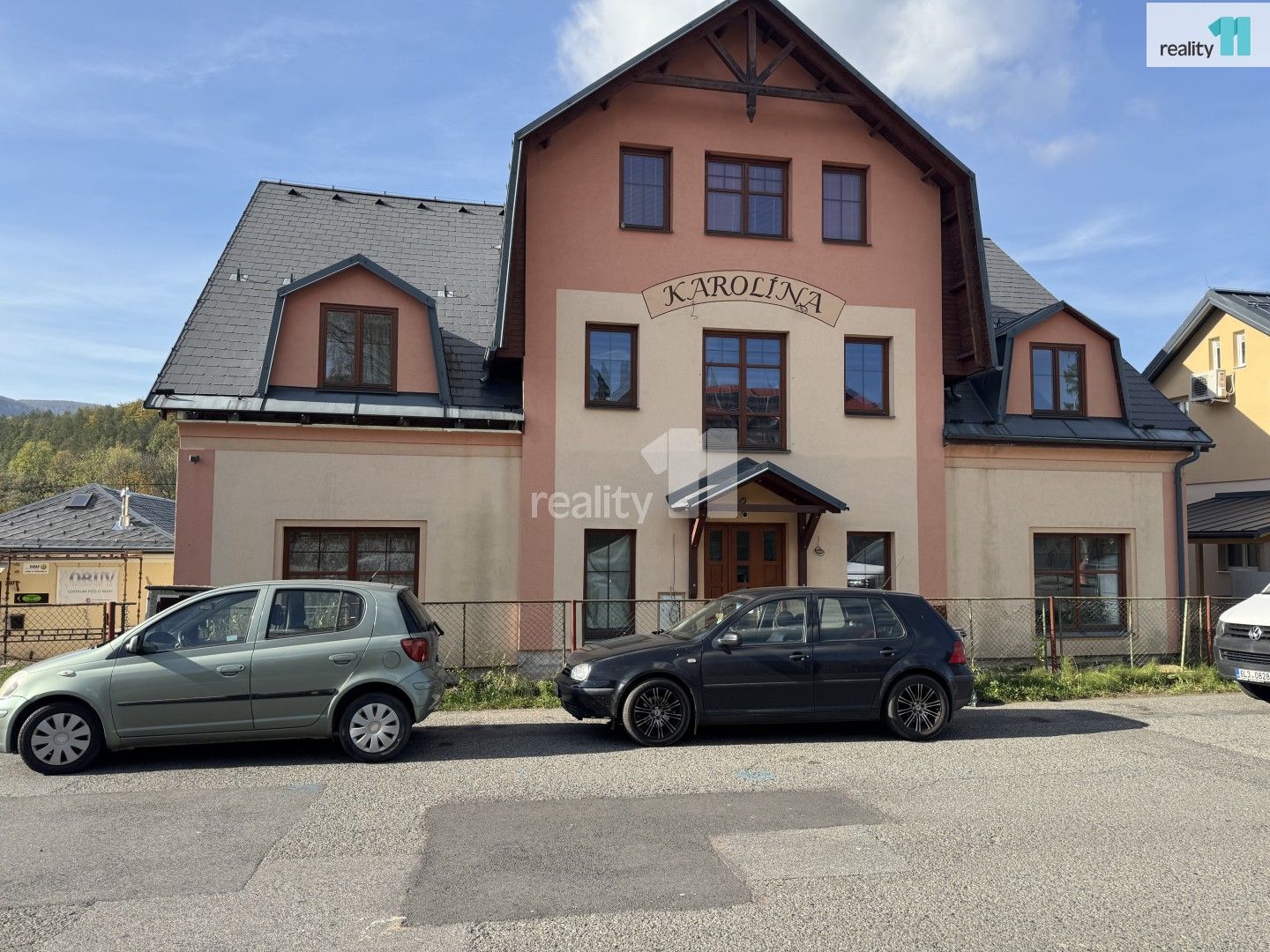 Prodej komerčního prostoru 611 m² - foto 2