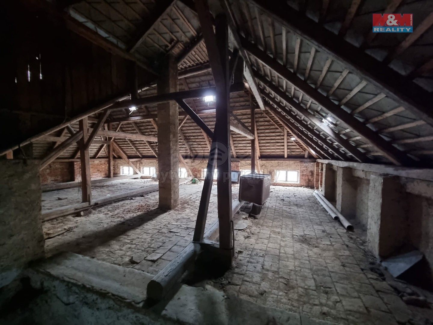 Prodej nemovitosti 361 m² - foto 16