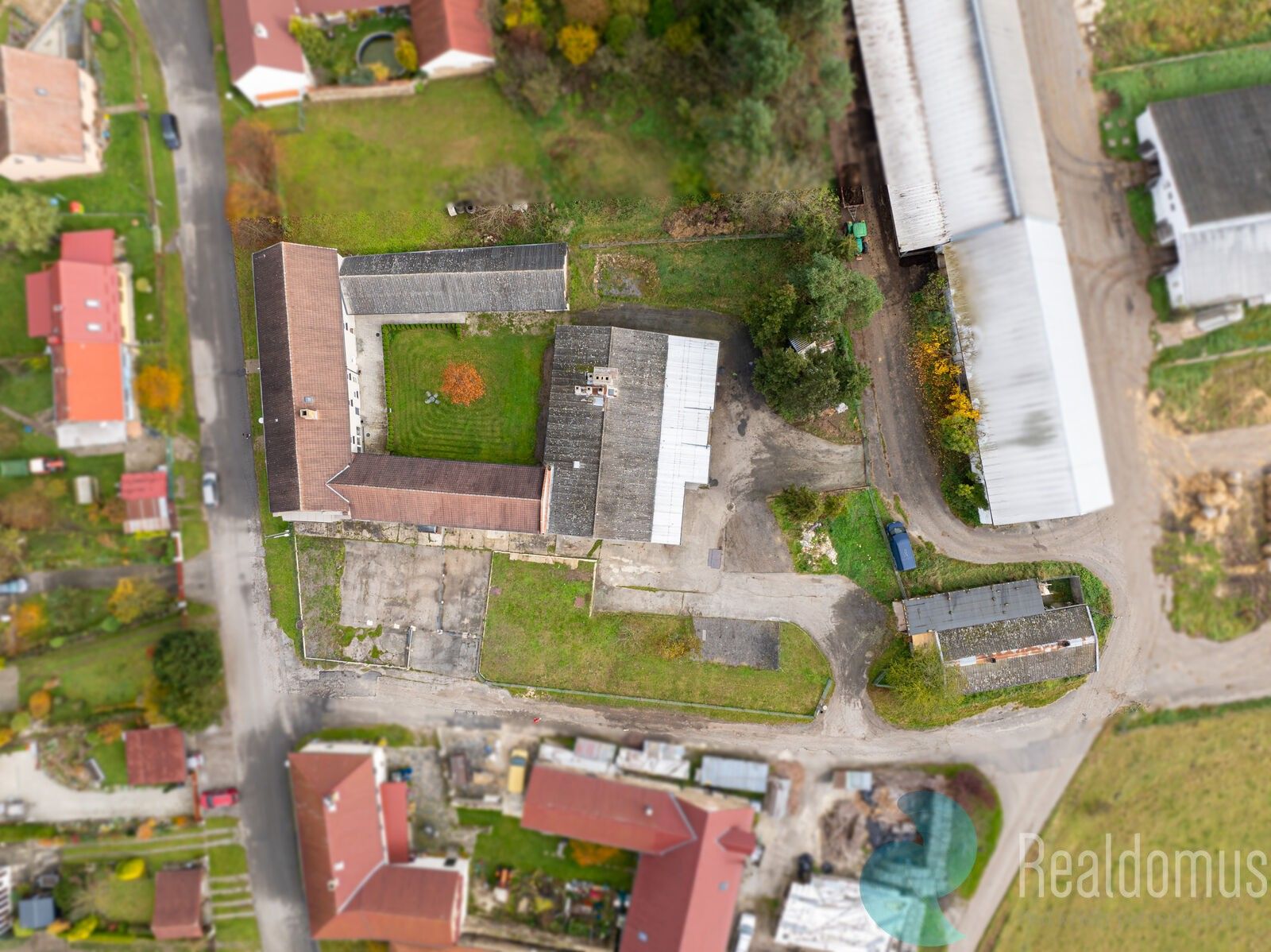 Prodej nemovitosti 512 m² - foto 1