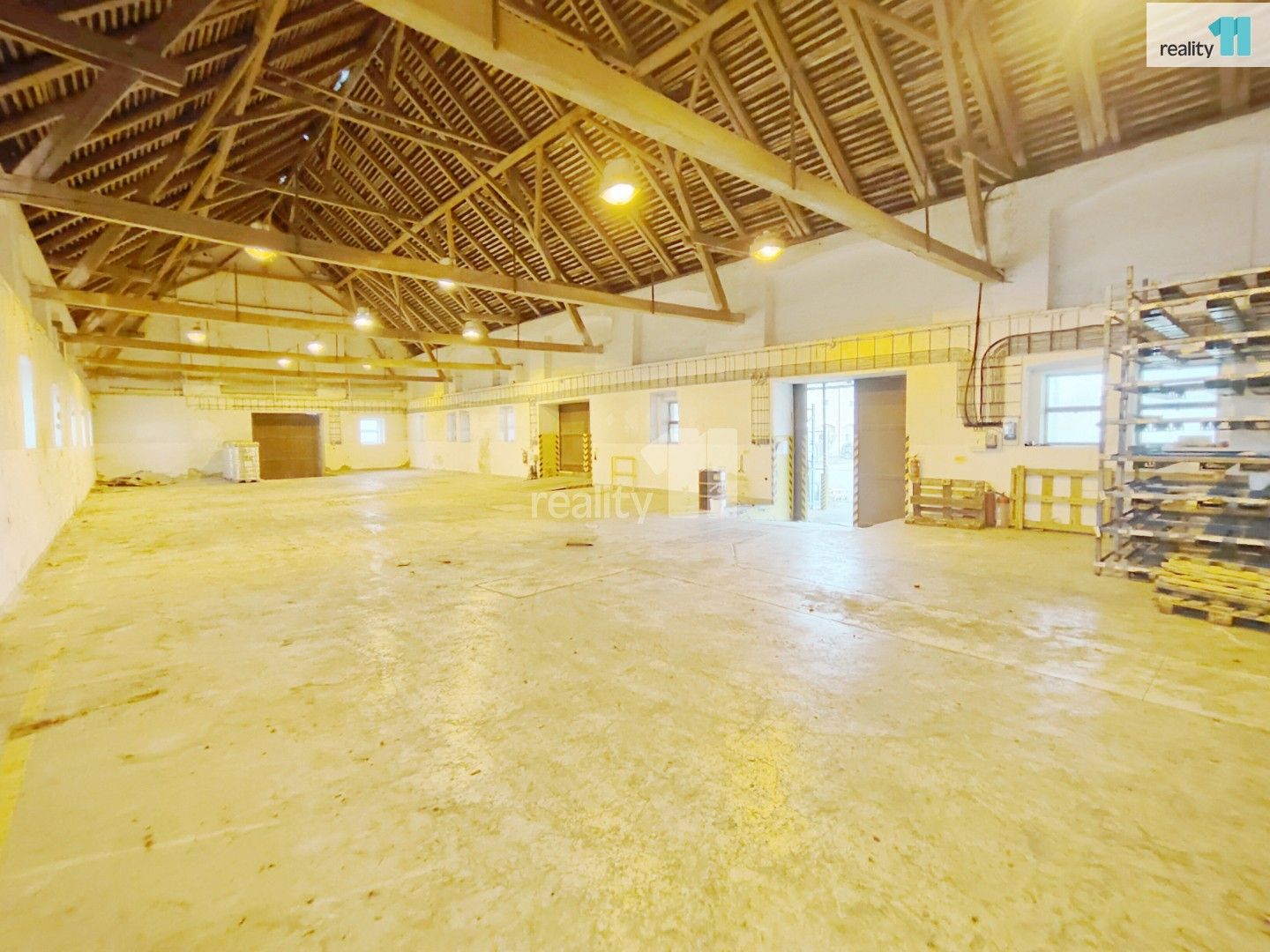 Pronájem komerčního prostoru 410 m² - foto 3