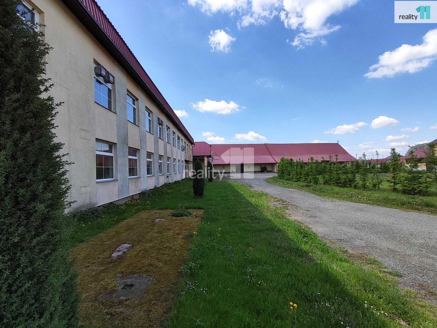 Pronájem komerčního prostoru 710 m² - foto 8