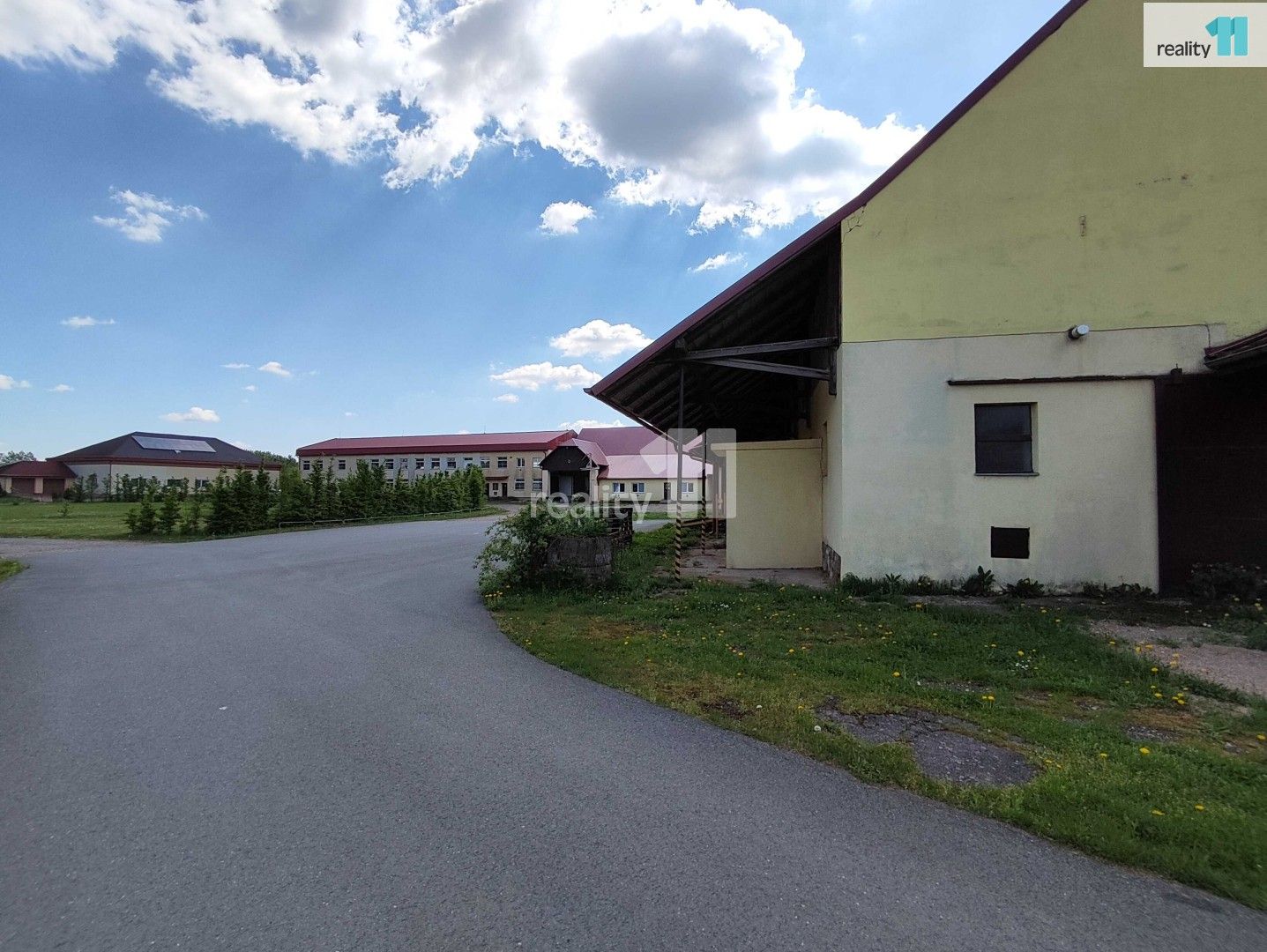 Pronájem komerčního prostoru 710 m² - foto 11