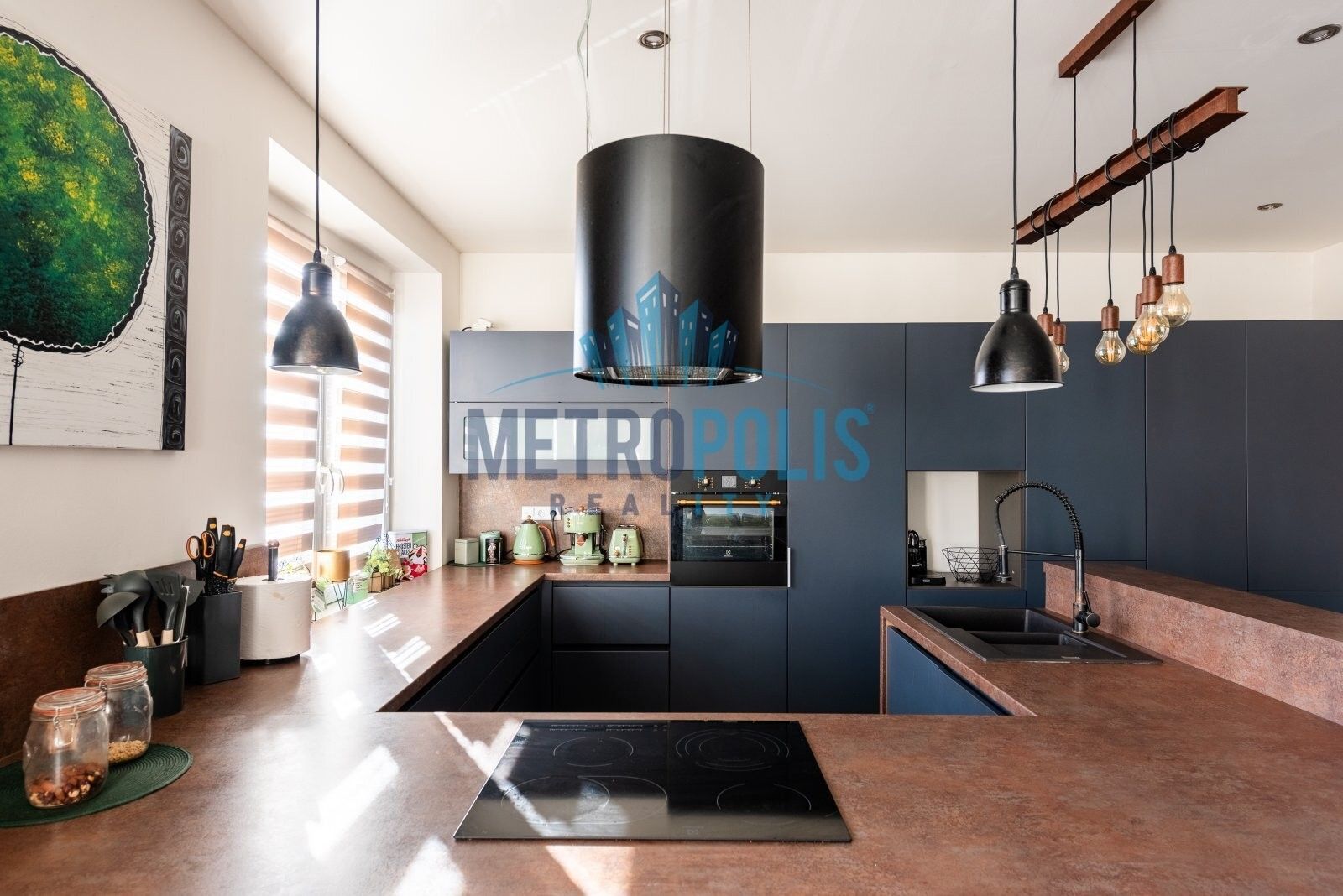 Prodej nemovitosti 350 m² - foto 7