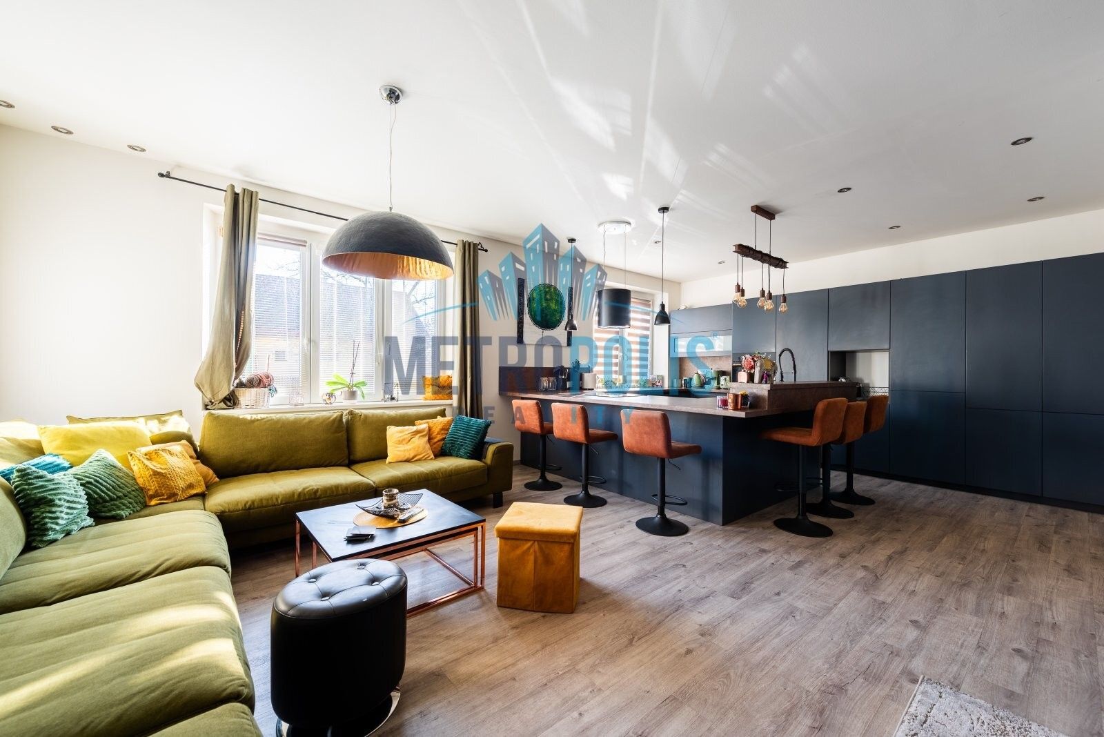 Prodej nemovitosti 350 m² - foto 9