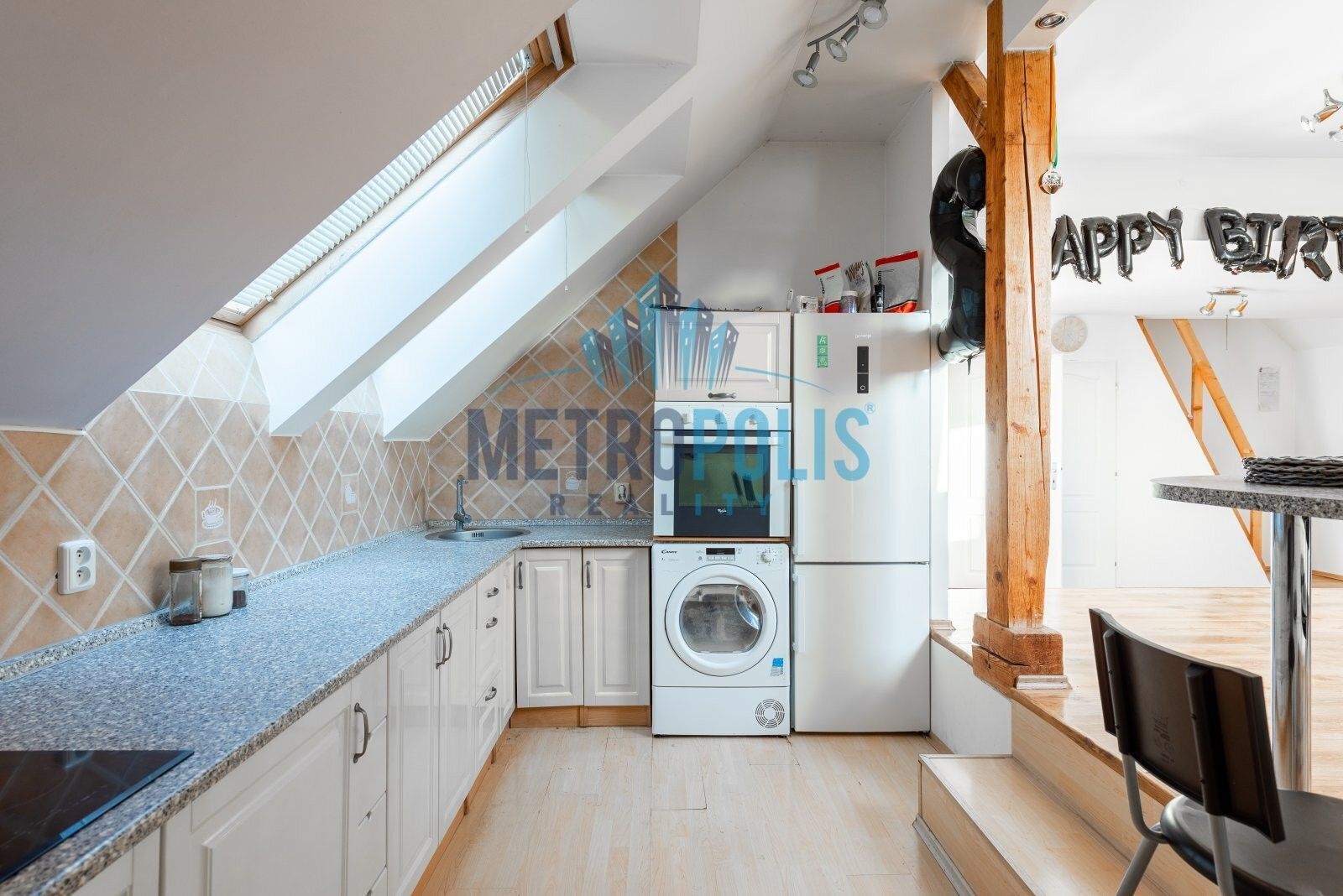 Prodej nemovitosti 350 m² - foto 22