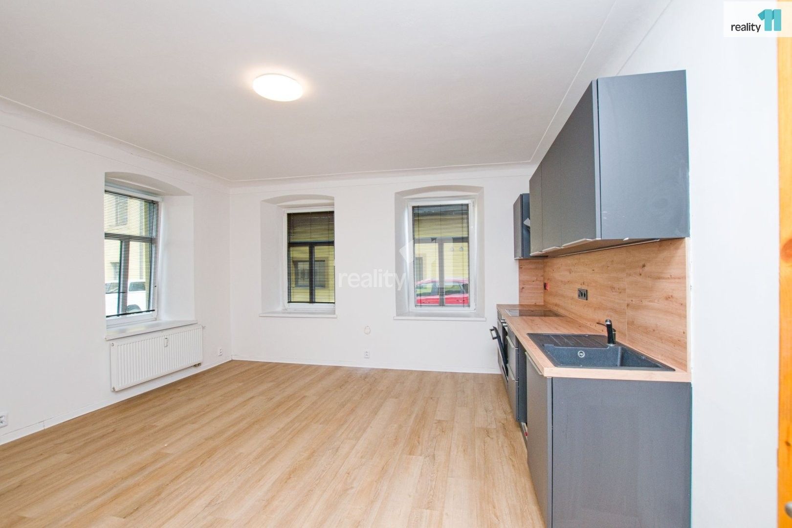Pronájem bytu 2+1 70 m² - foto 2