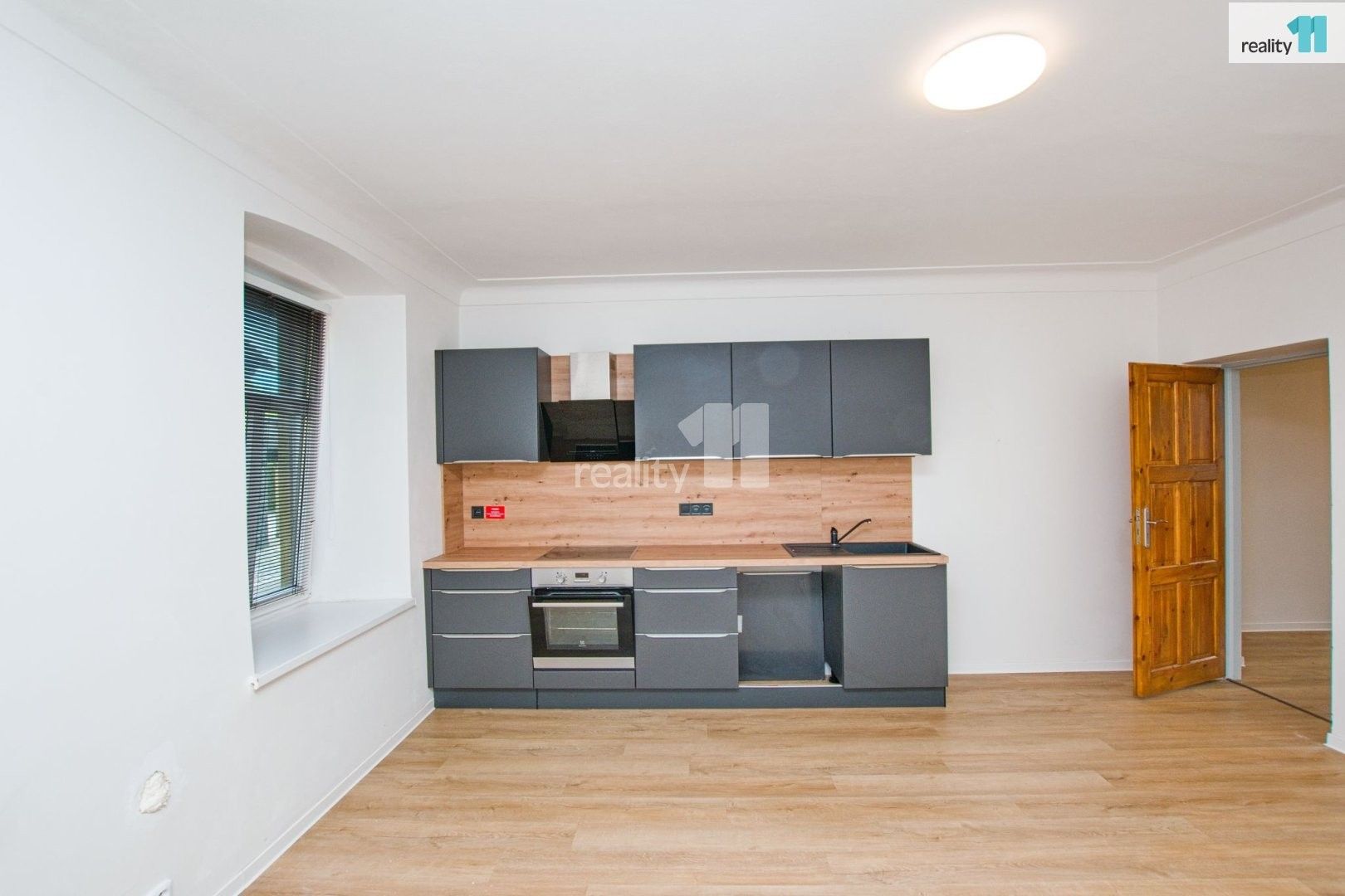 Pronájem bytu 2+1 70 m² - foto 3