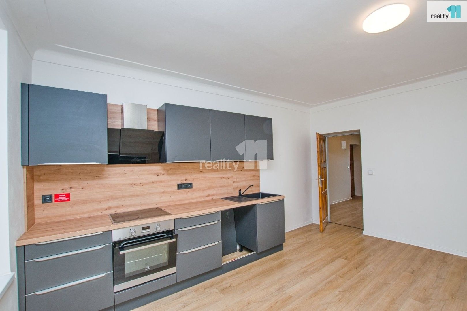 Pronájem bytu 2+1 70 m² - foto 5