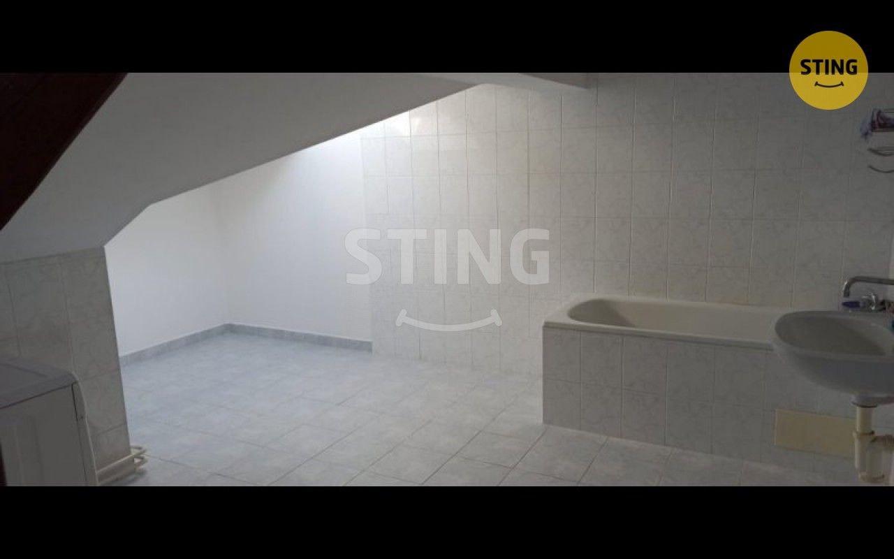 Pronájem bytu 1+1 62 m² - foto 4