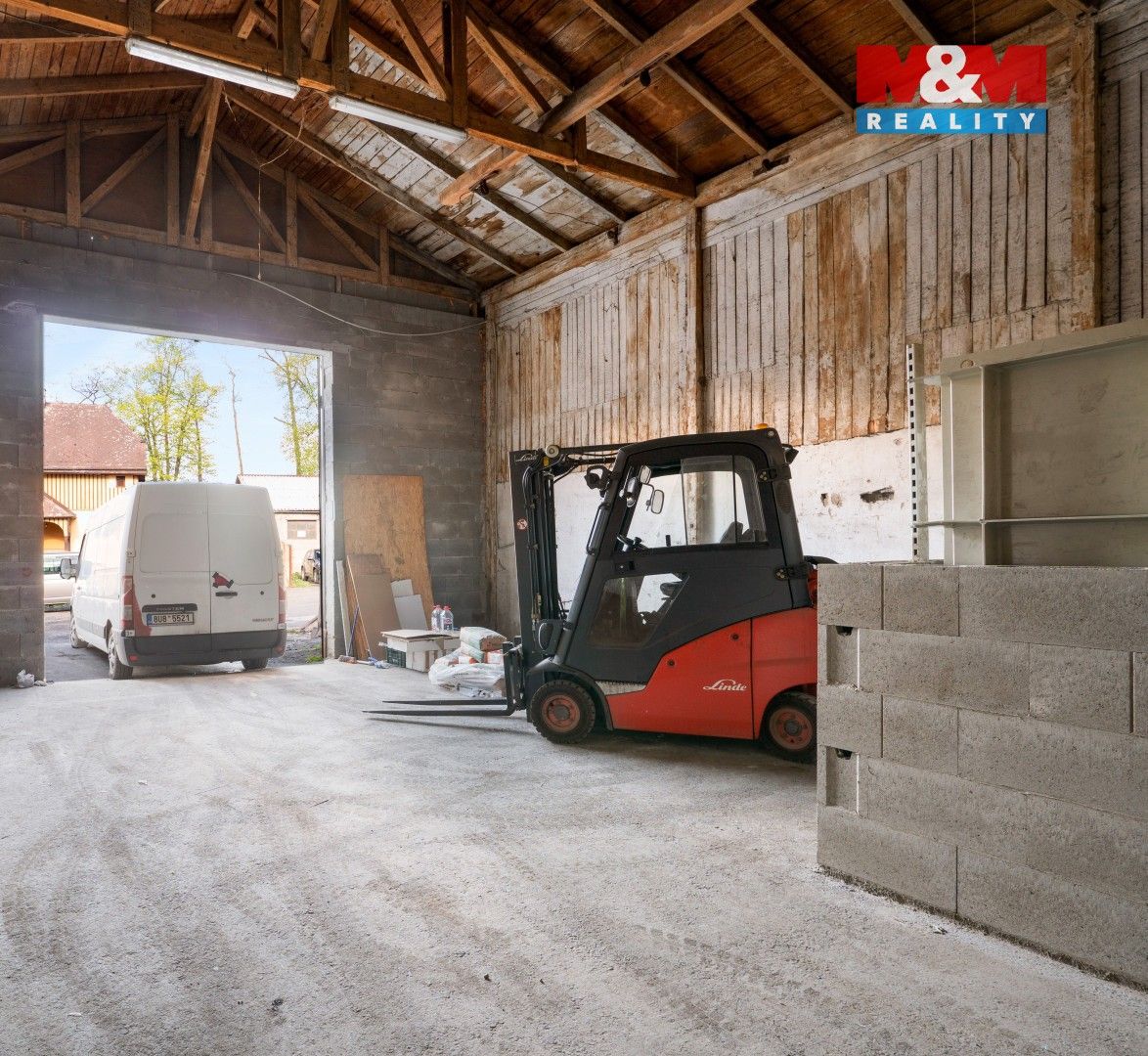Pronájem komerčního prostoru 300 m² - foto 8