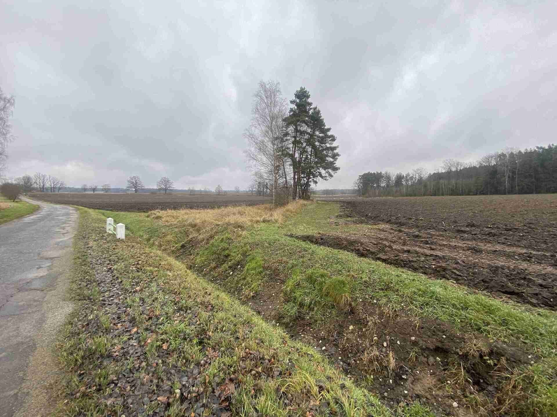 Prodej nemovitosti 10244 m² - foto 6