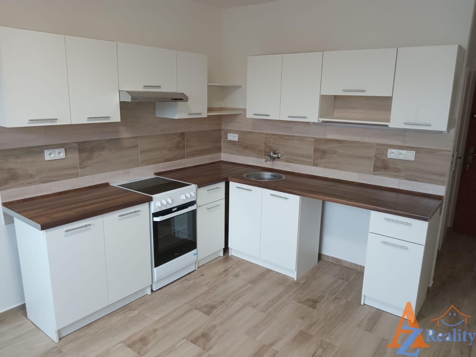 Pronájem bytu 1+1 35 m² - foto 1