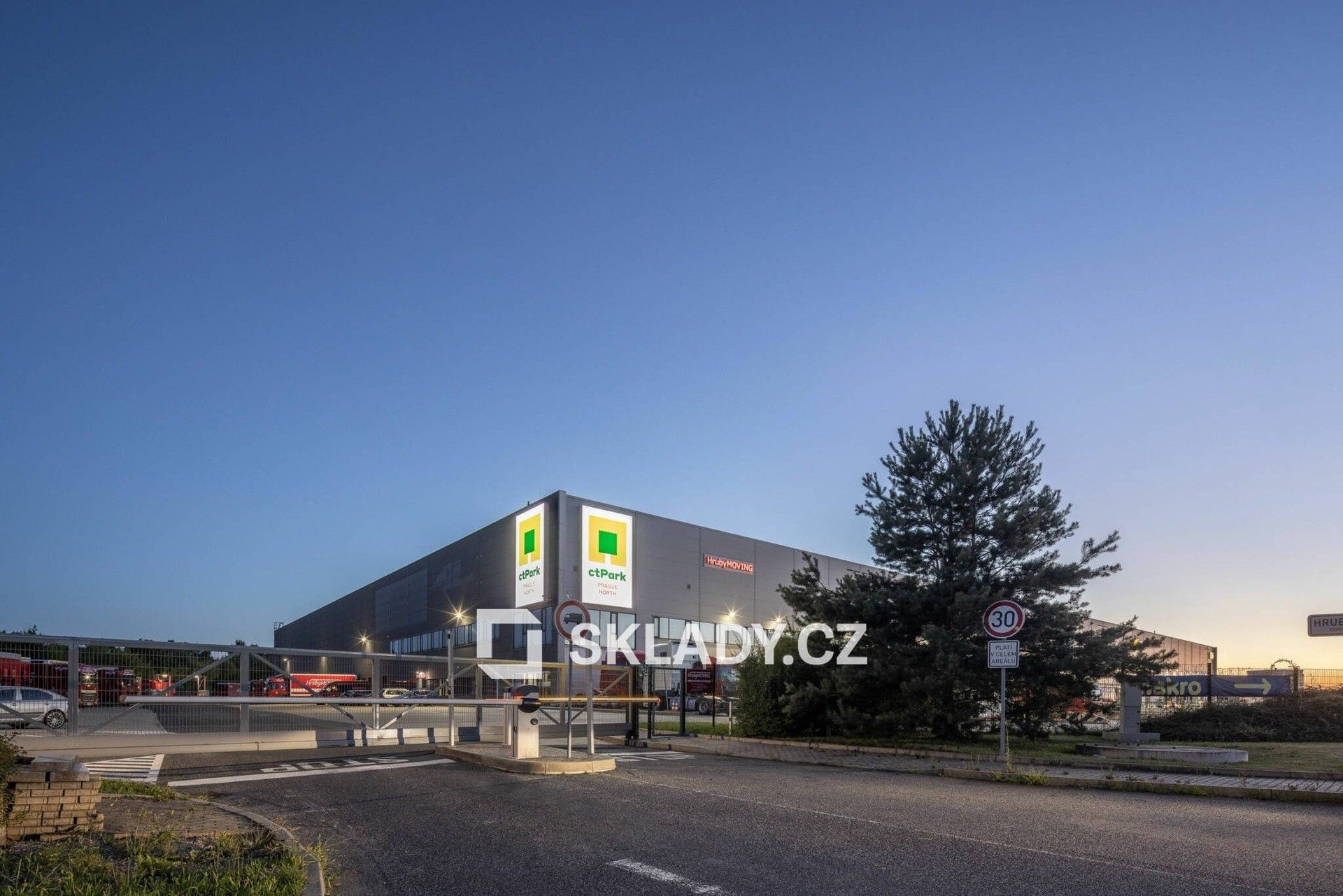 Pronájem komerčního prostoru 6000 m² - foto 5