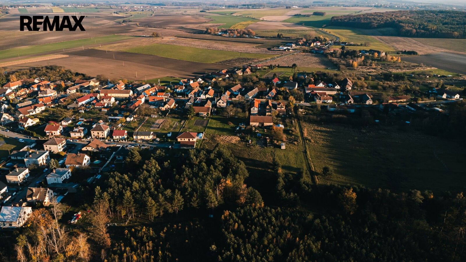 Prodej pozemku 1892 m² - foto 4