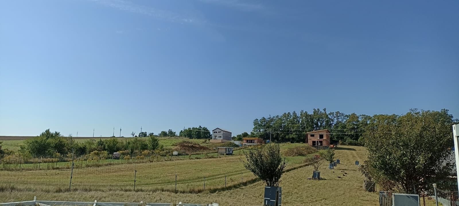 Prodej pozemku 1000 m² - foto 1