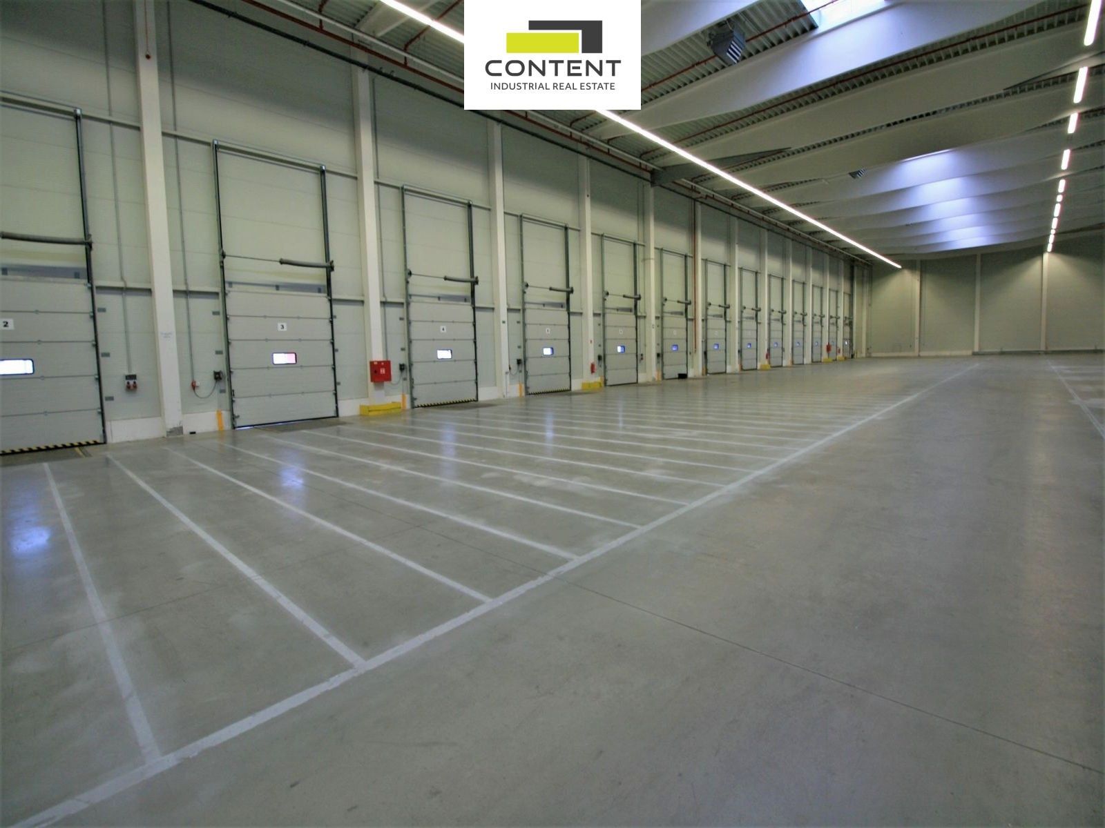 Pronájem komerčního prostoru 11800 m² - foto 2