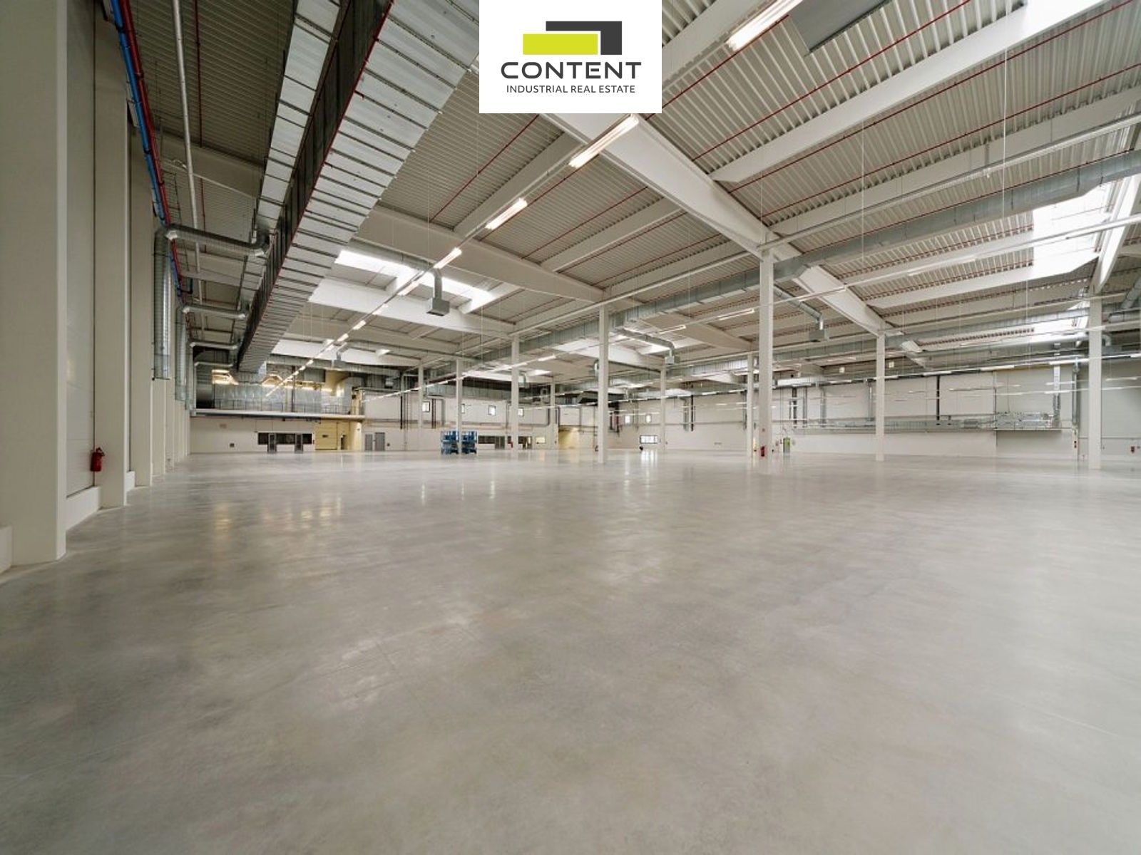 Pronájem komerčního prostoru 11800 m² - foto 1