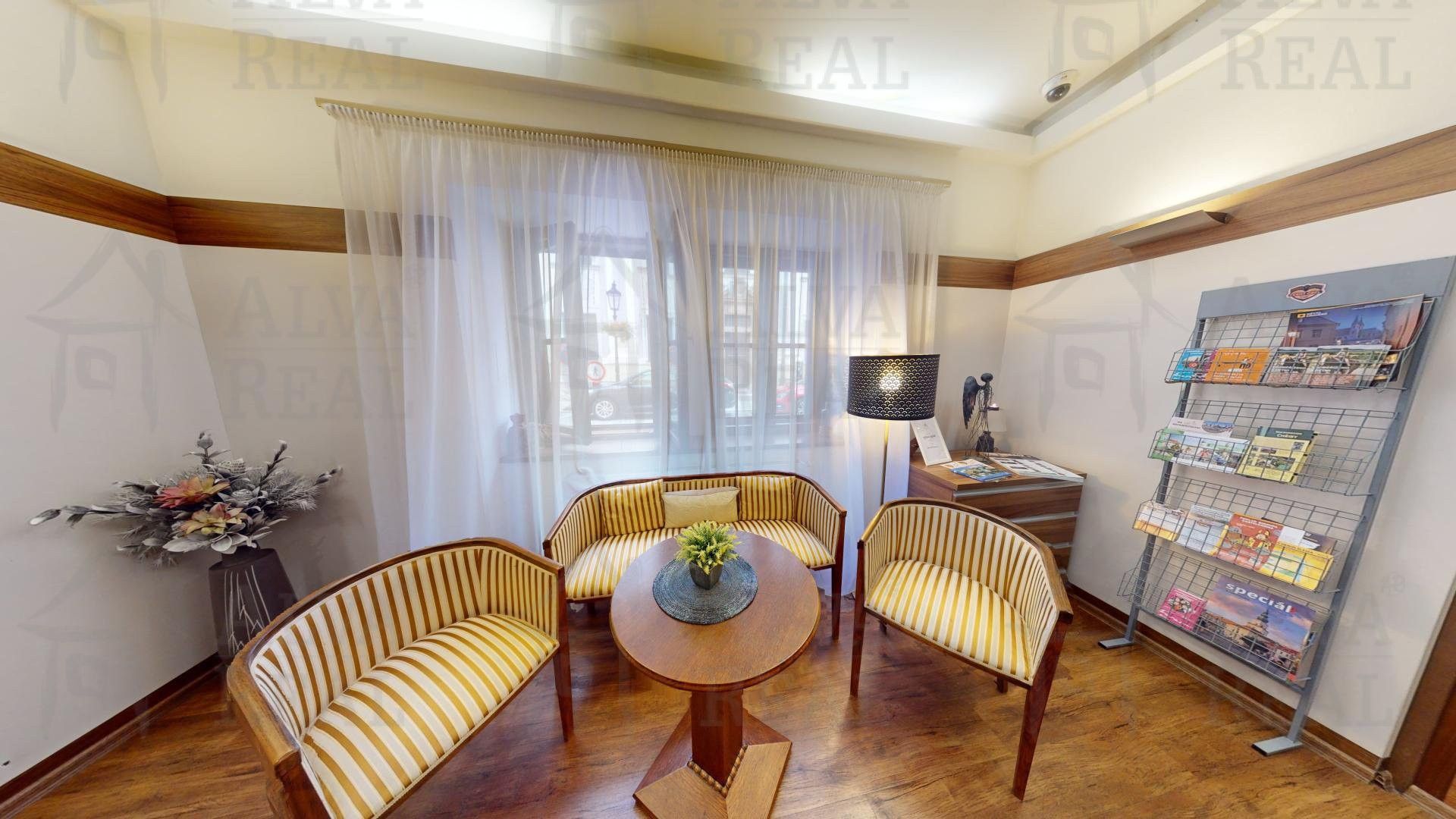Prodej komerčního prostoru 651 m² - foto 4