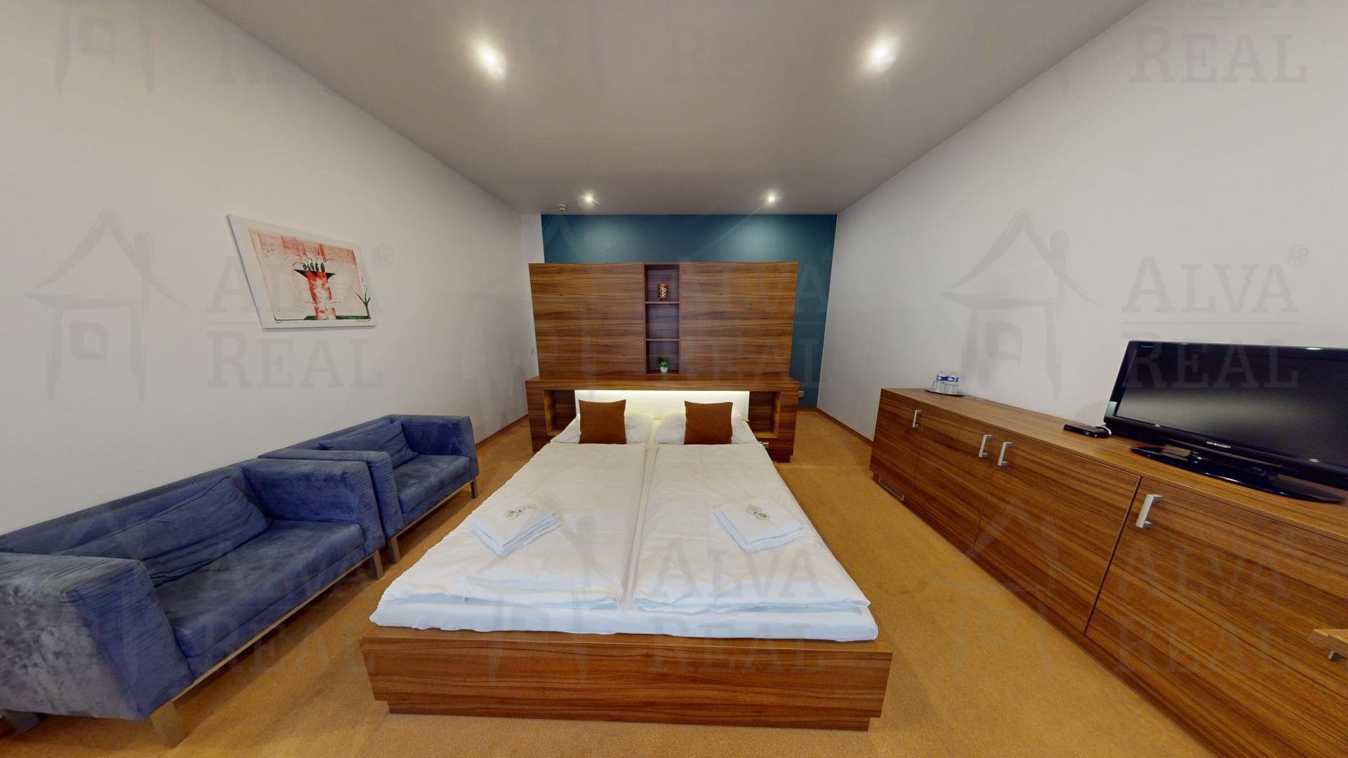 Prodej komerčního prostoru 651 m² - foto 7