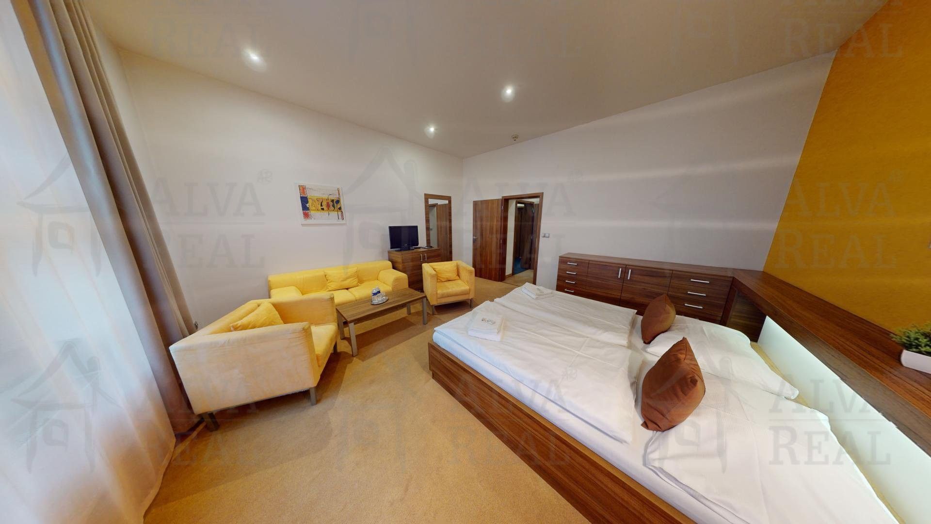 Prodej komerčního prostoru 651 m² - foto 8