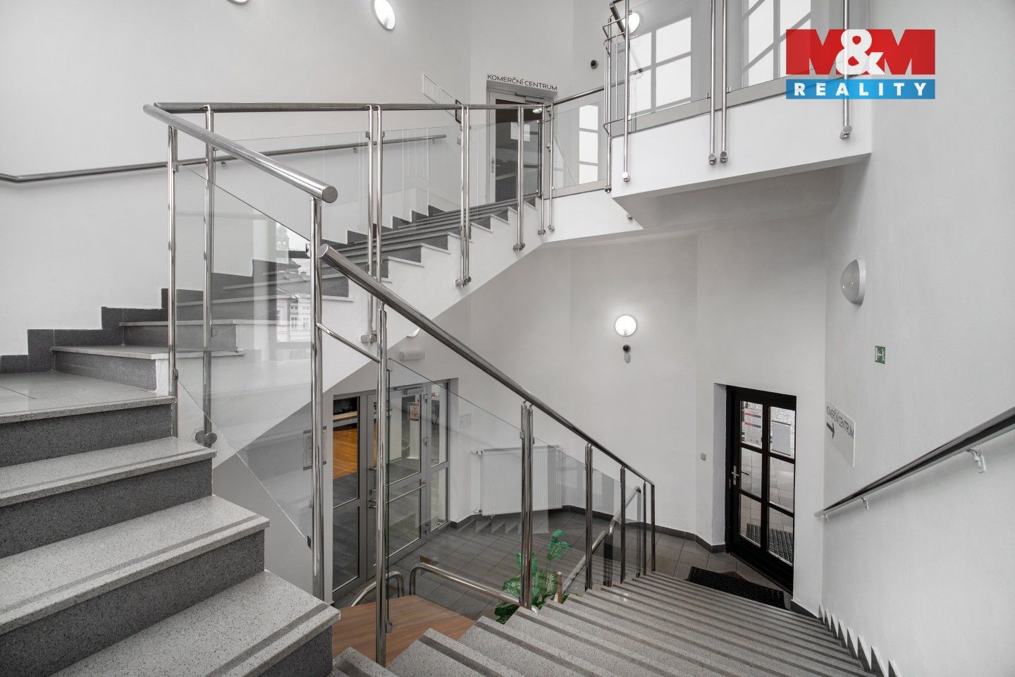 Prodej komerčního prostoru 1000 m² - foto 16