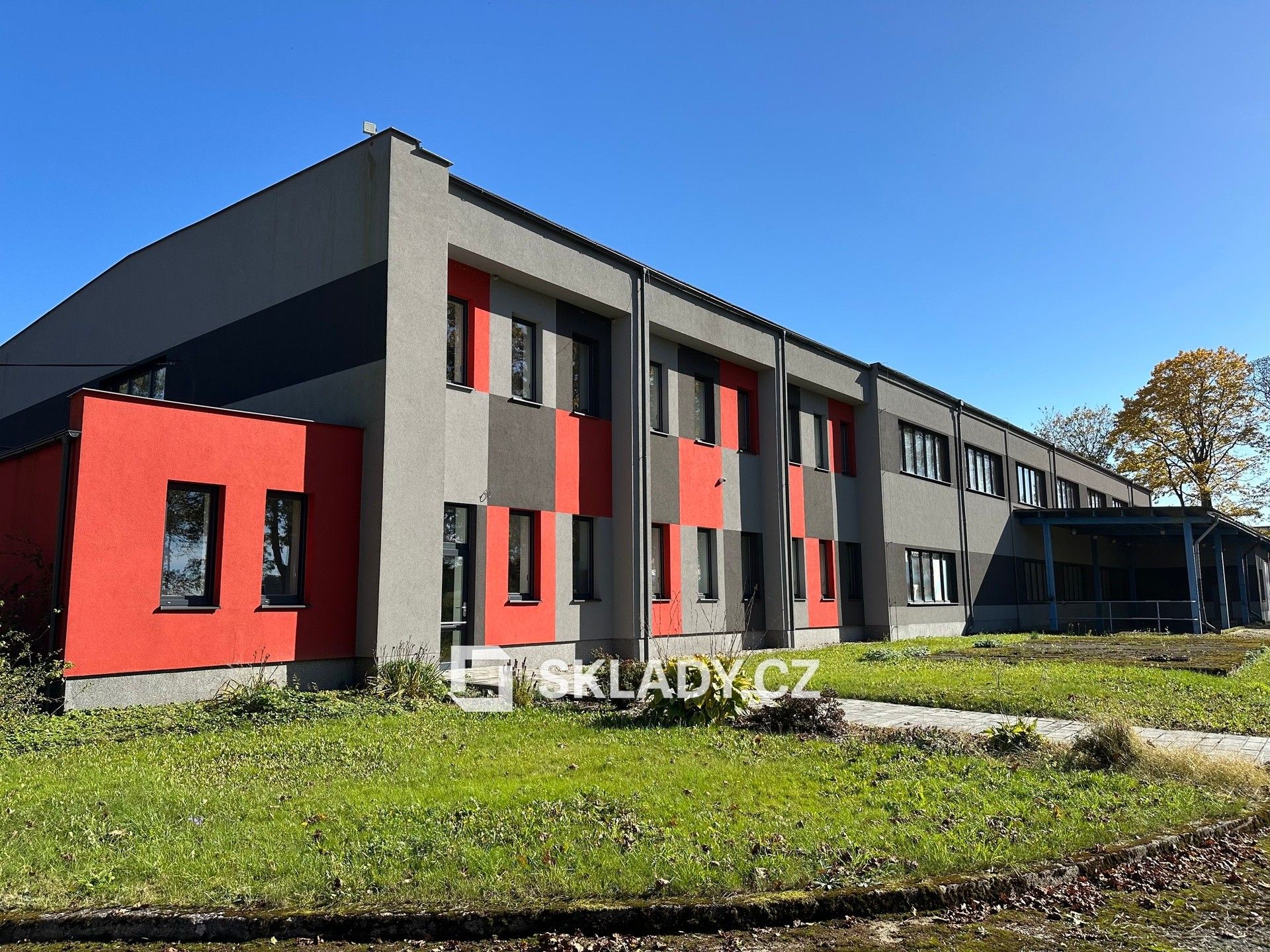 Pronájem komerčního prostoru 5100 m² - foto 1