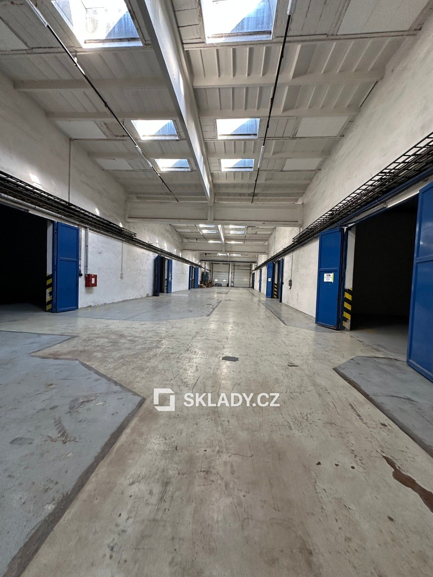 Pronájem komerčního prostoru 5100 m² - foto 8