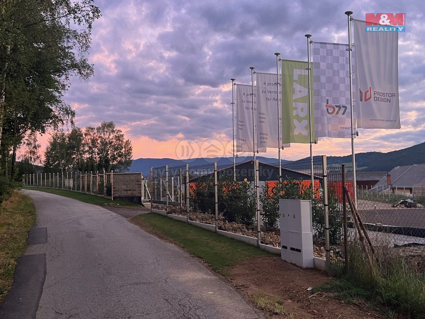 Pronájem komerčního prostoru 750 m² - foto 4