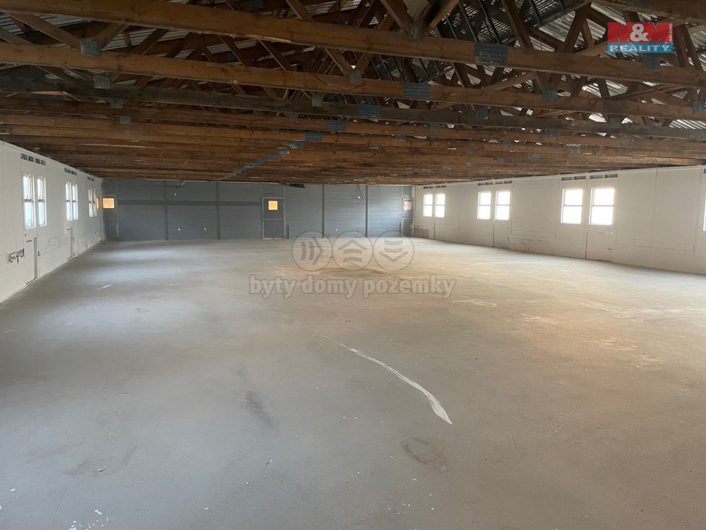 Pronájem komerčního prostoru 750 m² - foto 5