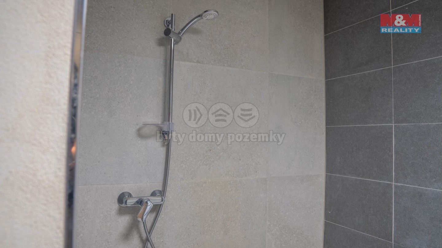 Pronájem komerčního prostoru 750 m² - foto 8