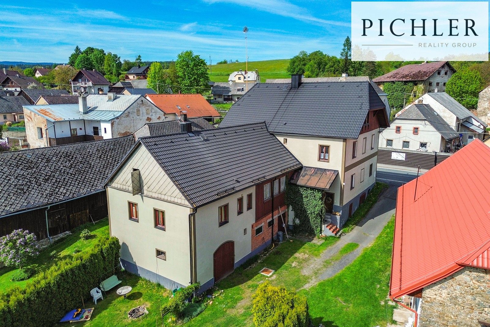 Prodej komerčního prostoru 355 m² - foto 2