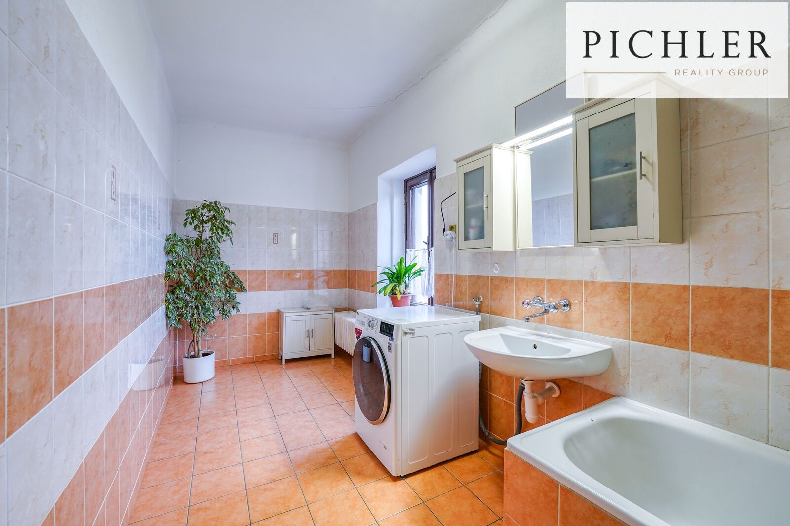 Prodej komerčního prostoru 355 m² - foto 18