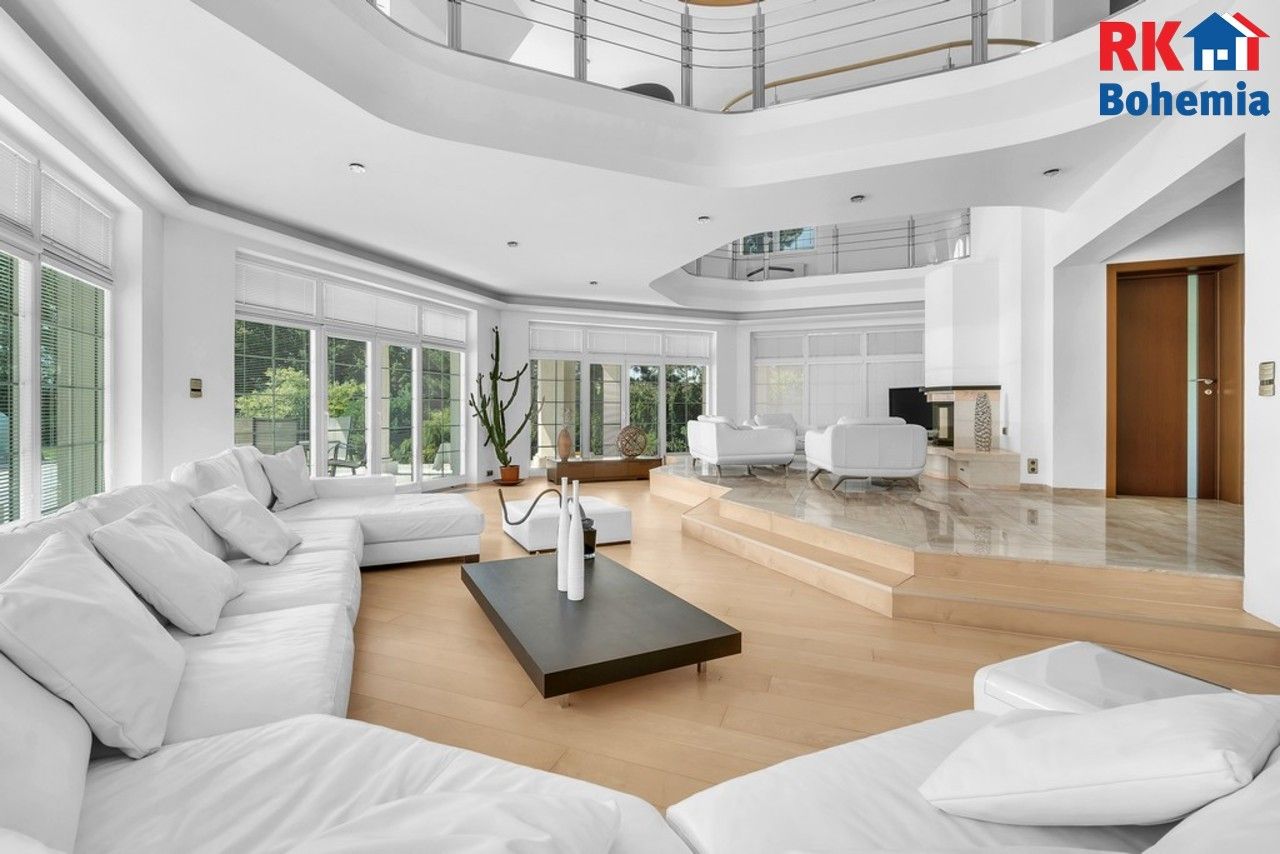 Prodej komerčního prostoru 696 m² - foto 8
