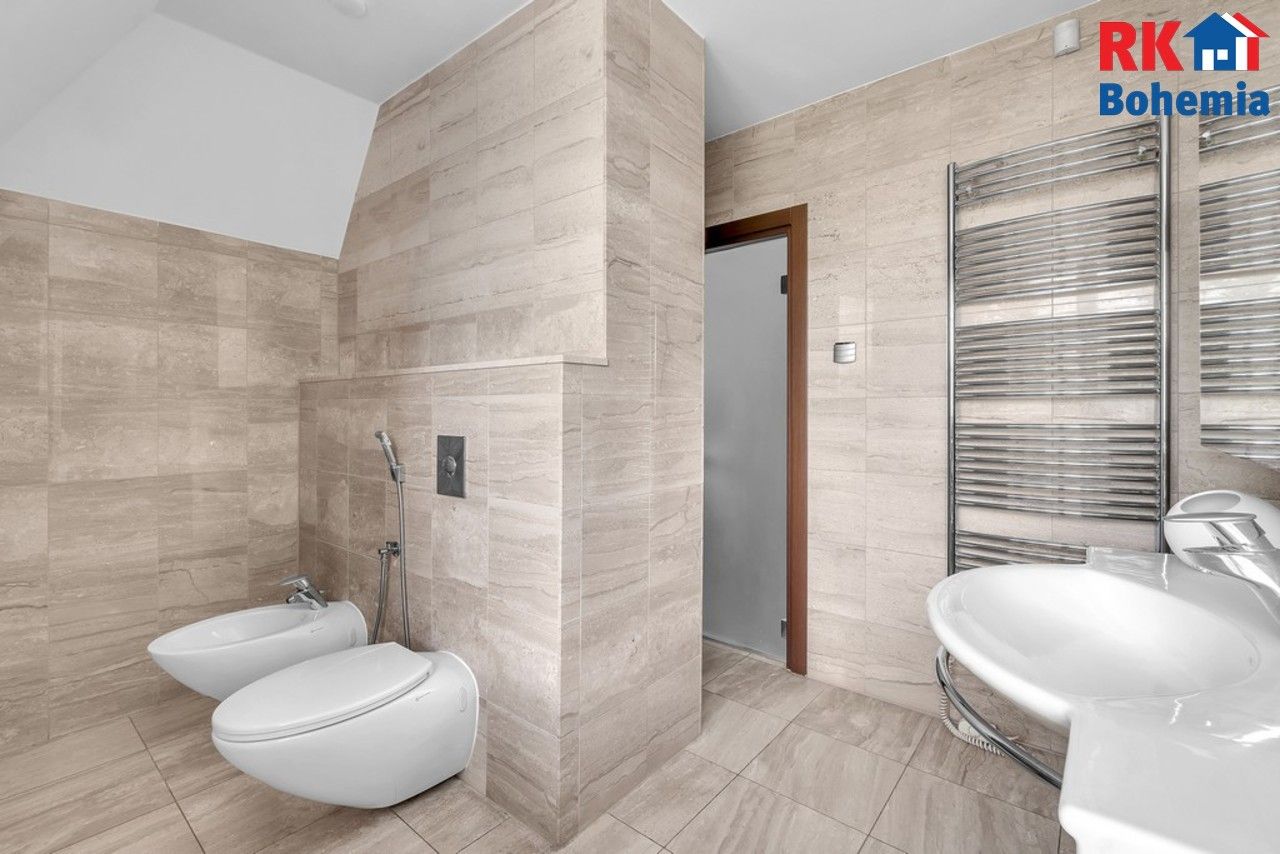 Prodej komerčního prostoru 696 m² - foto 18