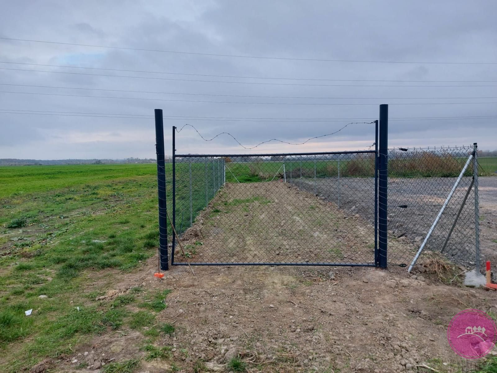 Pronájem pozemku 100 m² - foto 2