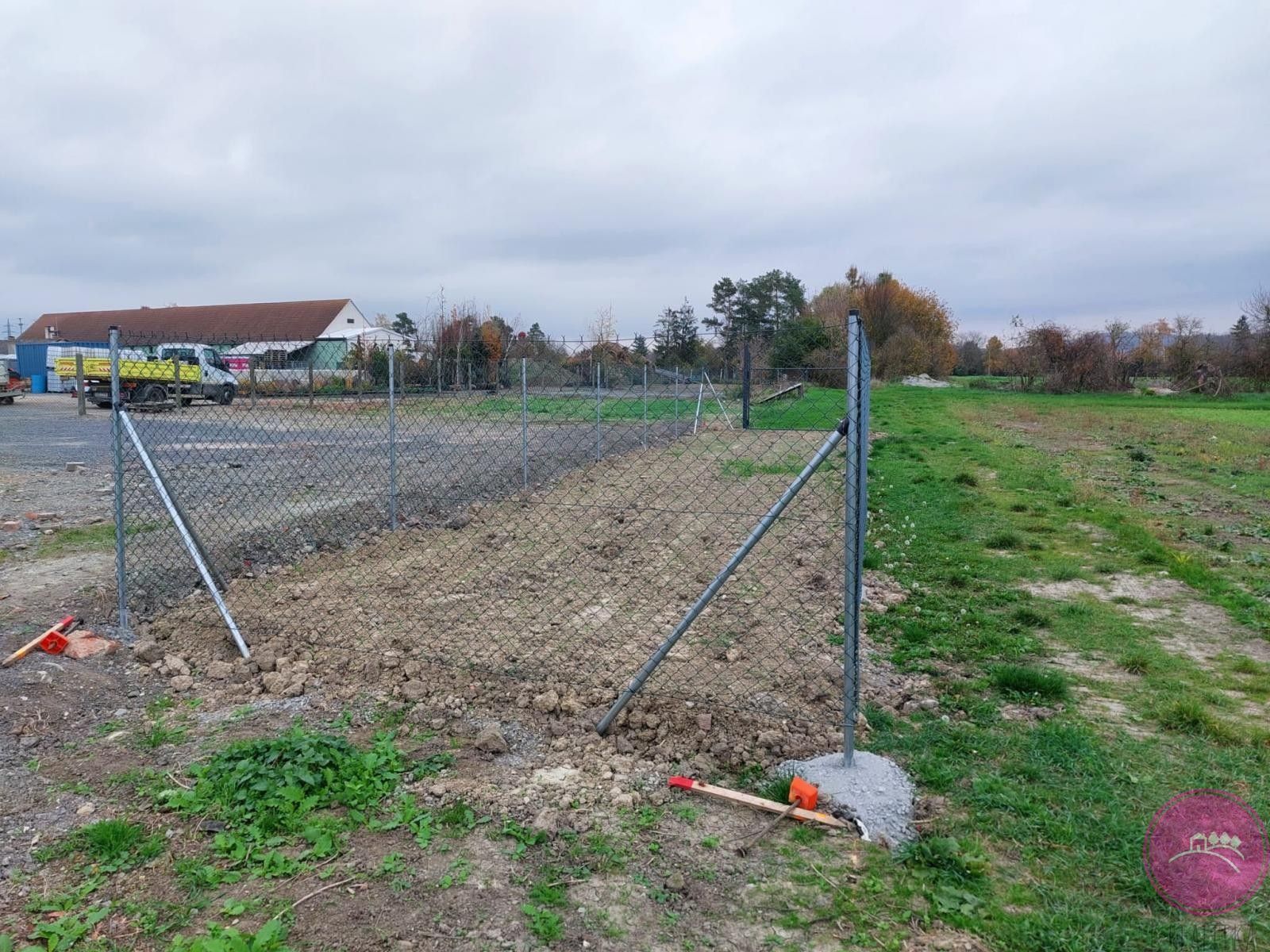 Pronájem pozemku 100 m² - foto 1
