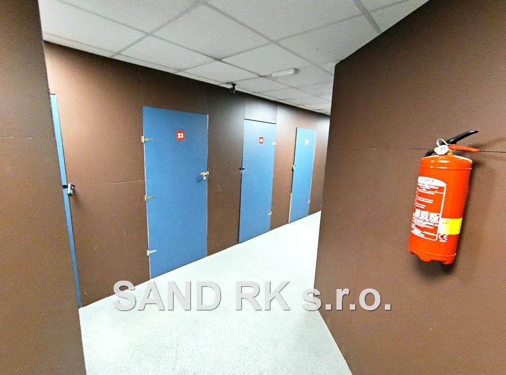 Pronájem komerčního prostoru 1 m² - foto 1