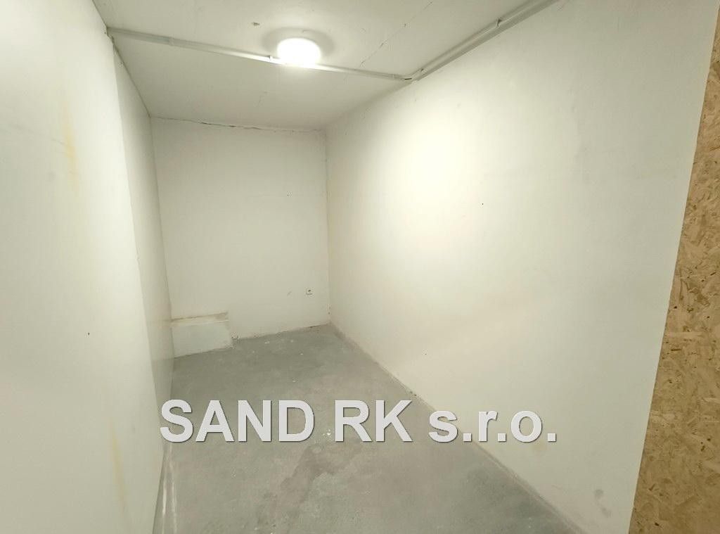 Pronájem komerčního prostoru 1 m² - foto 12