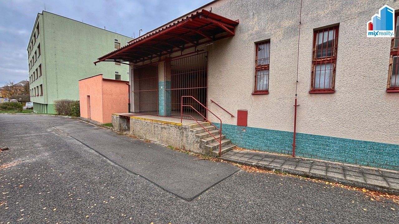 Pronájem komerčního prostoru 430 m² - foto 4
