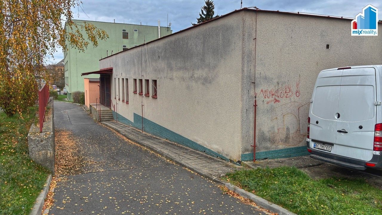 Pronájem komerčního prostoru 430 m² - foto 3