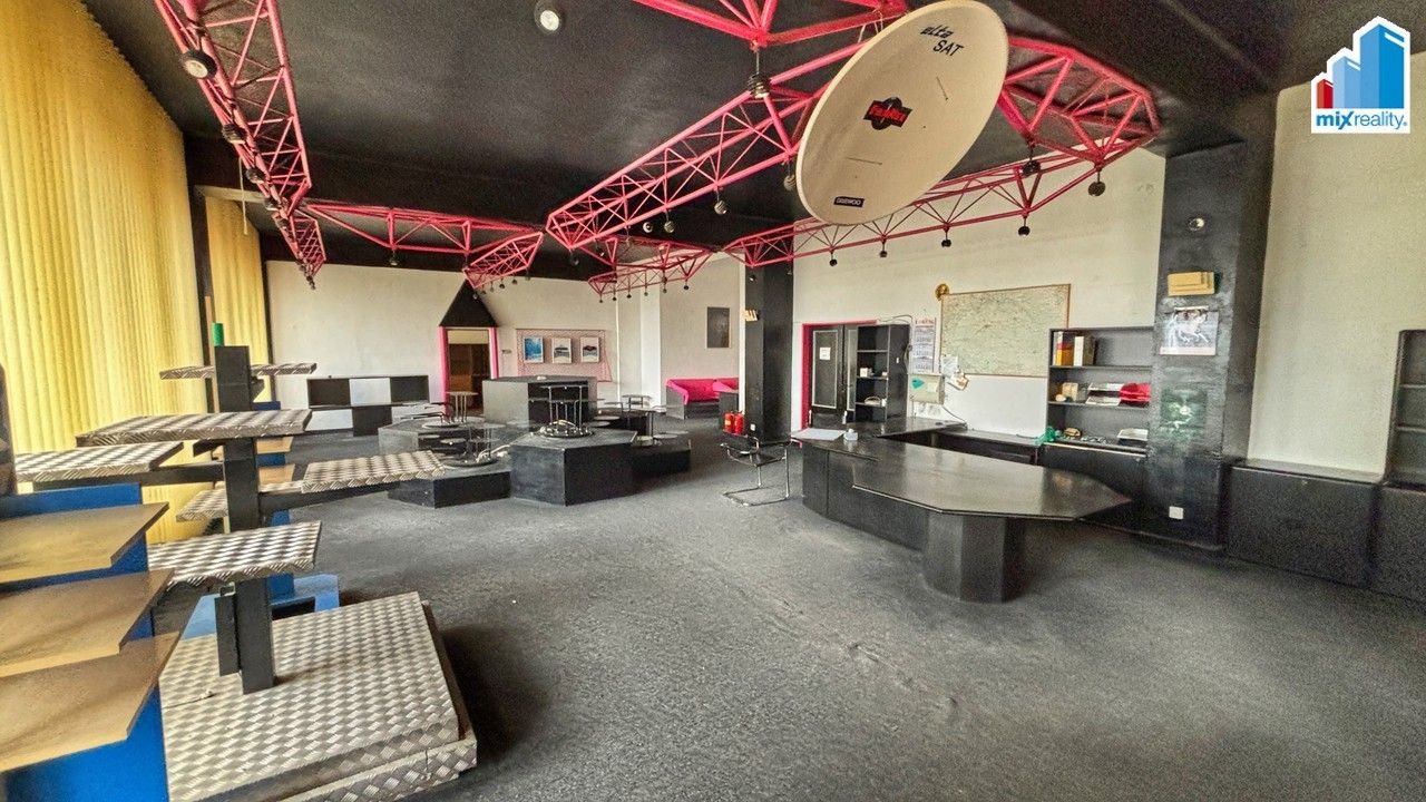 Pronájem komerčního prostoru 430 m² - foto 8