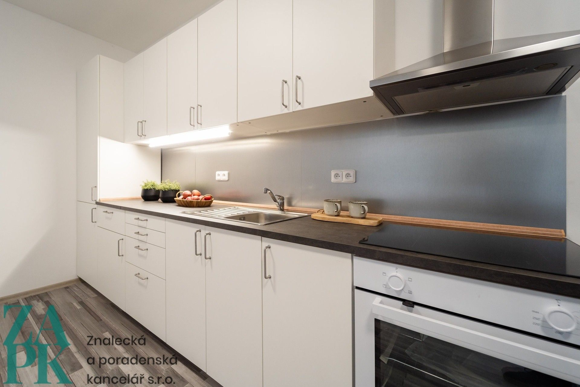 Pronájem bytu 1+kk 55 m² - foto 2