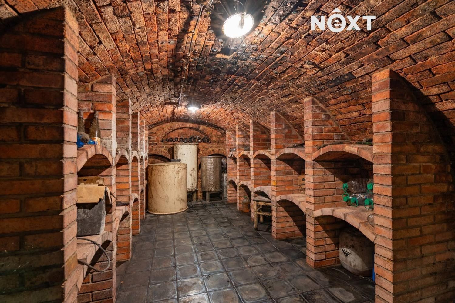 Prodej komerčního prostoru 450 m² - foto 4