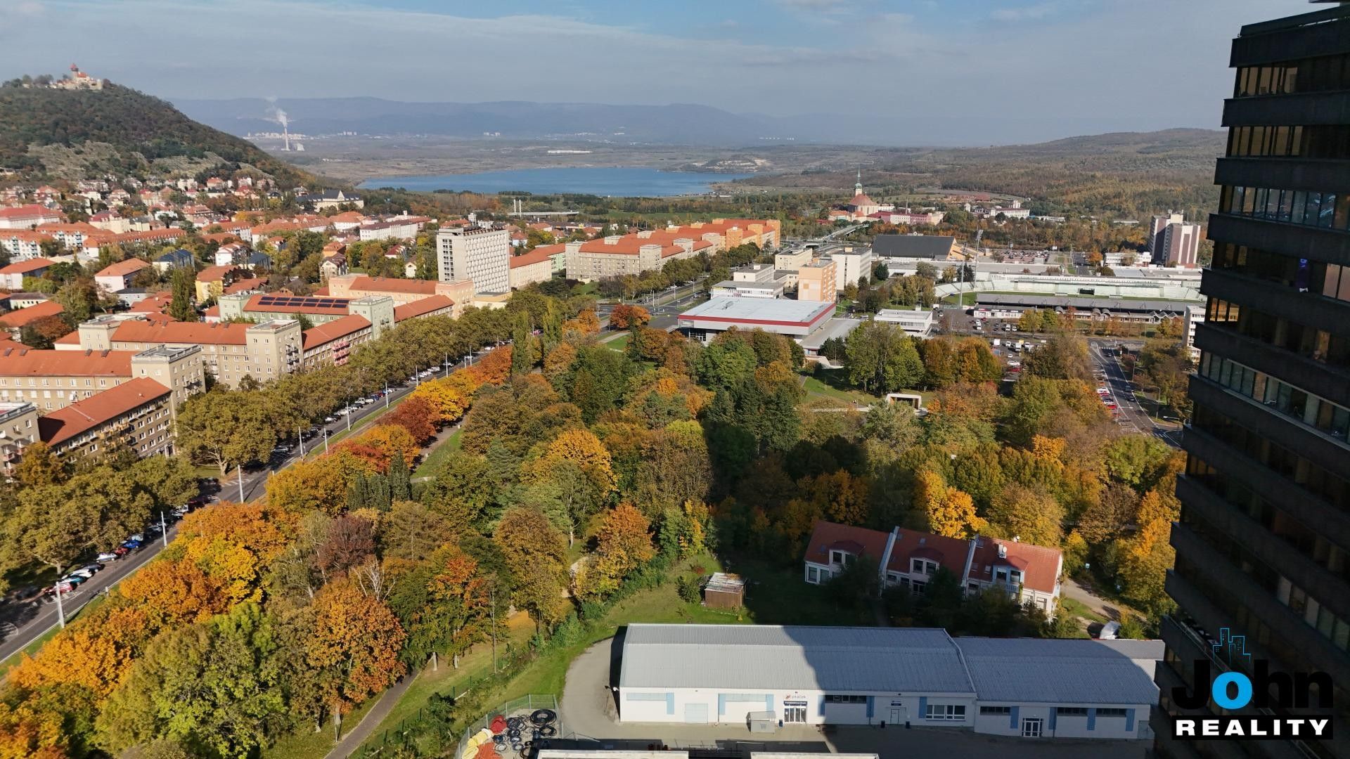 Prodej nemovitosti 400 m² - foto 9