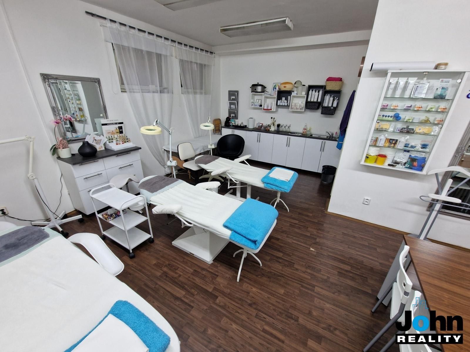 Prodej nemovitosti 400 m² - foto 18
