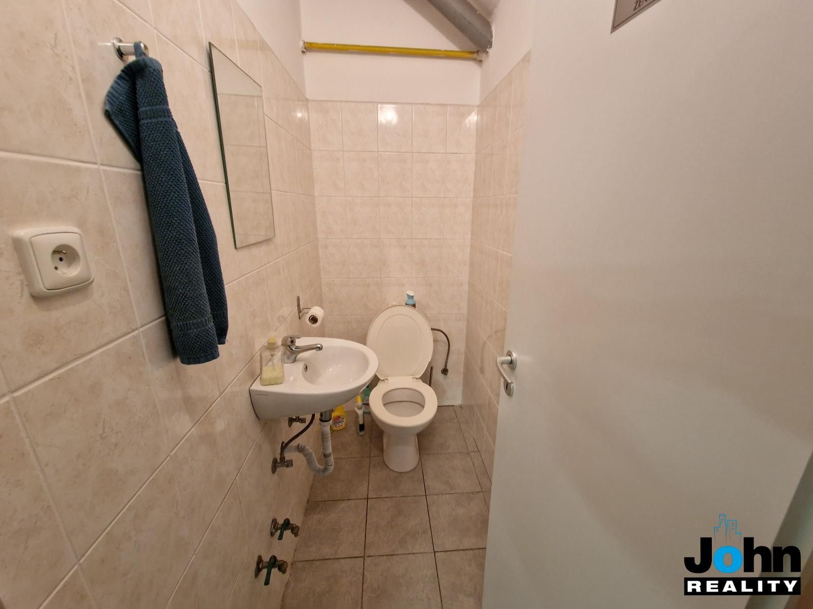 Prodej nemovitosti 400 m² - foto 37