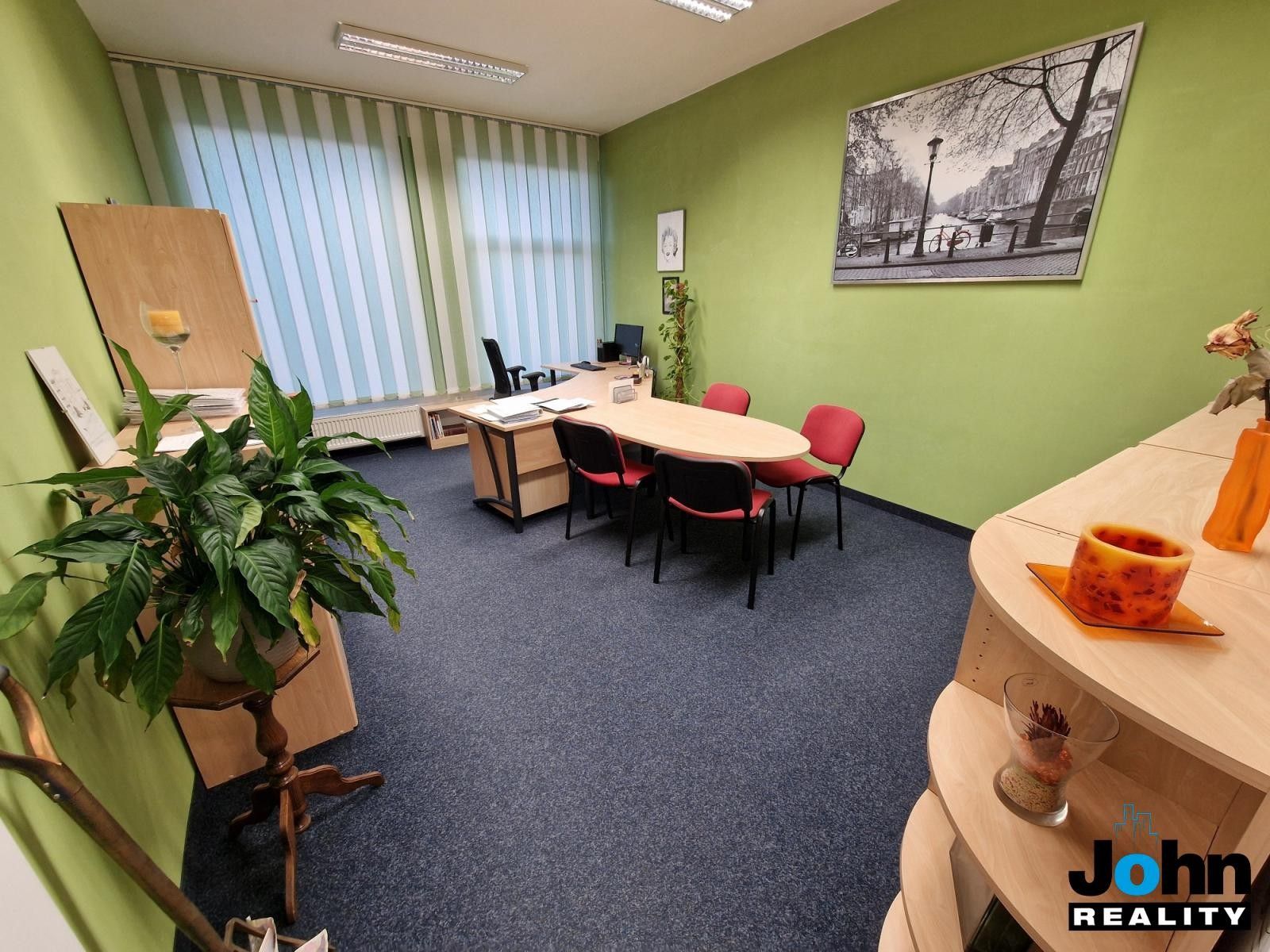 Prodej nemovitosti 400 m² - foto 33